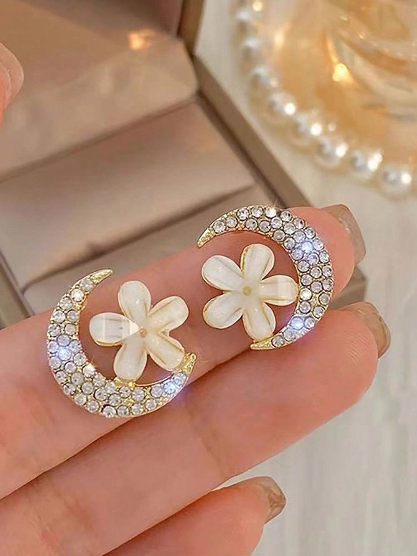 Fully Cz Diamond Five-Petal Flower & Moon Elegant Earrings, Women's Ear Studs, Fashionable Cat's Eye Stone Ear Jewelry, Super Sparkling, Exquisitely Compact And Simple-Gold-1