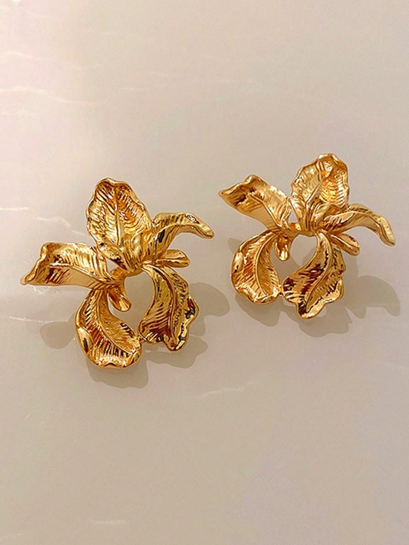 1pair Geometric Petal Shaped Stud Earrings--1