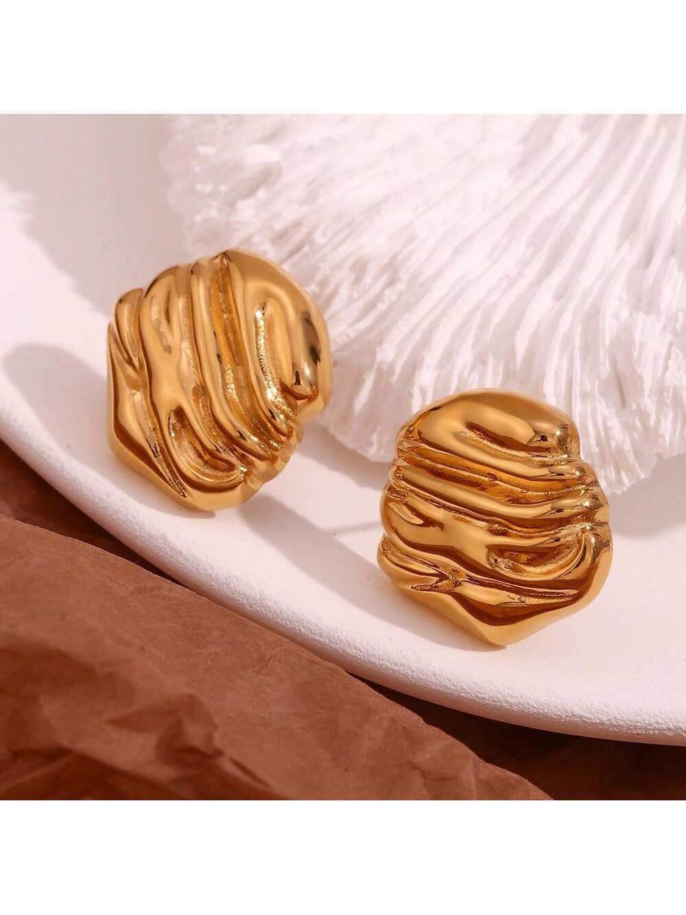 European And American Geometric Design Gold-Tone Rock Stripe Ruffle Stud Earrings, Exaggerated 18k Gold-Yellow Gold-1