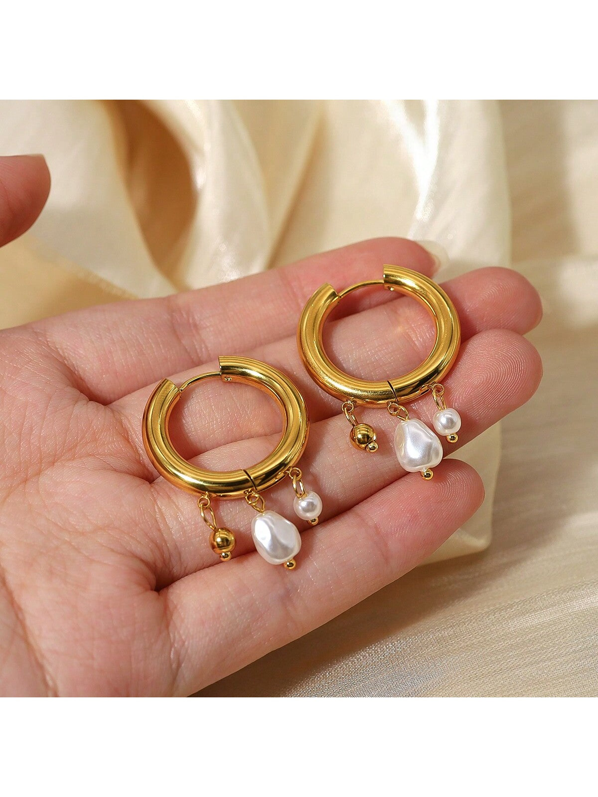 1pair 18k Titanium Steel Gold Plated Hoop Earrings With Pearl Pendant, Exquisite & Versatile French Style Earrings For Daily Commute, Light Luxury-Yellow Gold-1