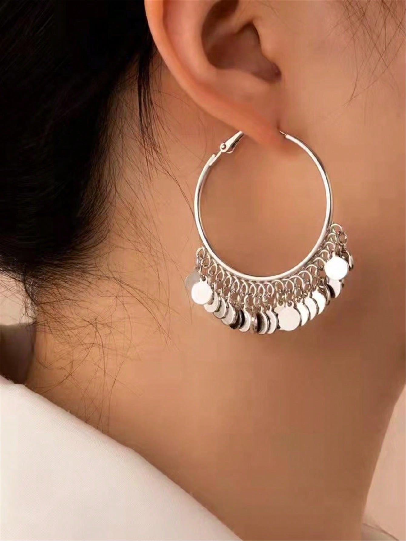 1pair Disc Tassel Decor Drop Earrings Fashion Gemetric Round Pendant Large Hoop Earring  For Women Sex Look-Silver-1