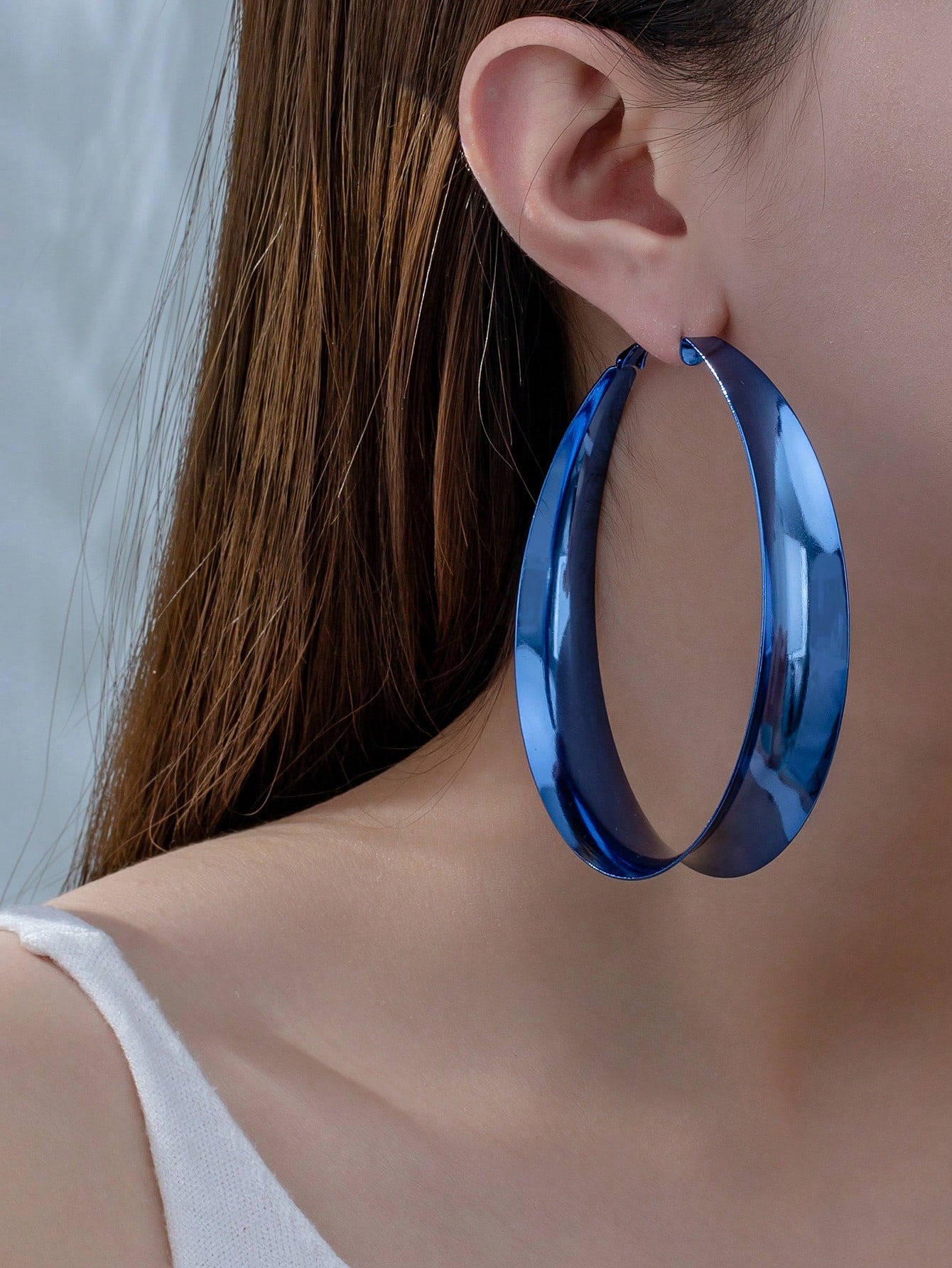 1pair Fashionable Exaggerated Cool-Toned Ultra Large Hoop Earrings With Luxury Aesthetic-Blue-1